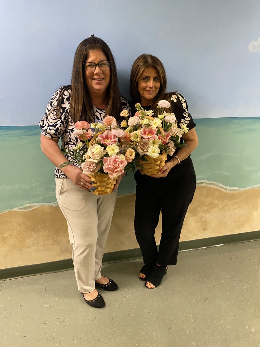 Jennifer Lowe (@jlowenj) on Twitter photo Today we celebrate our FABULOUS Administrative Assistants Debbie and Lisa! They are the heartbeat of Ocean Acres ❤️ <a href="/OAPrincipal/">Susan DAlessandro</a> <a href="/StaffordTwpEd/">Stafford Schools</a> Today we celebrate our FABULOUS Administrative Assistants Debbie and Lisa! They are the heartbeat of Ocean Acres ❤️ <a href="/OAPrincipal/">Susan DAlessandro</a> <a href="/StaffordTwpEd/">Stafford Schools</a>