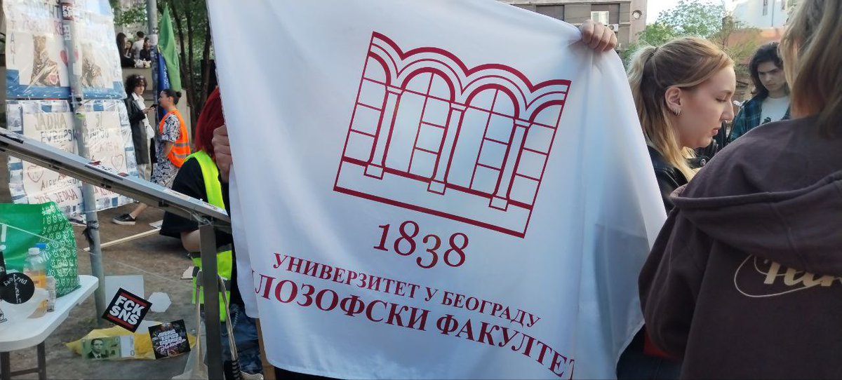 Današnji Bazar podrške ispred RTS-a: ⬇️