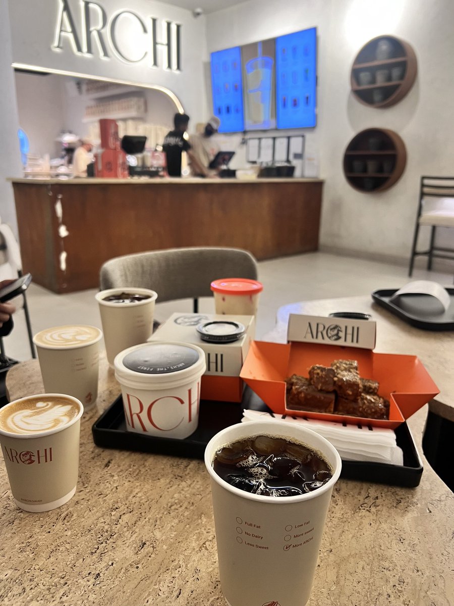 اشياء تجنبها في سيرتك الذاتية:
- رقم الهوية الوطنية
- تاريخ الميلاد (بالذات اذا كانوا منافسيك صغار)
- صورتك
- ايميلك ( اذا كان لقبك فيه غير احترافي
- تقييم اللغة الانجليزية اذا لم يكن ممتاز
- حشو السيرة الذاتية بالكلام الغير مهم
- تكديس الدورات التدريبية الغير مفيدة وتخدم المجال