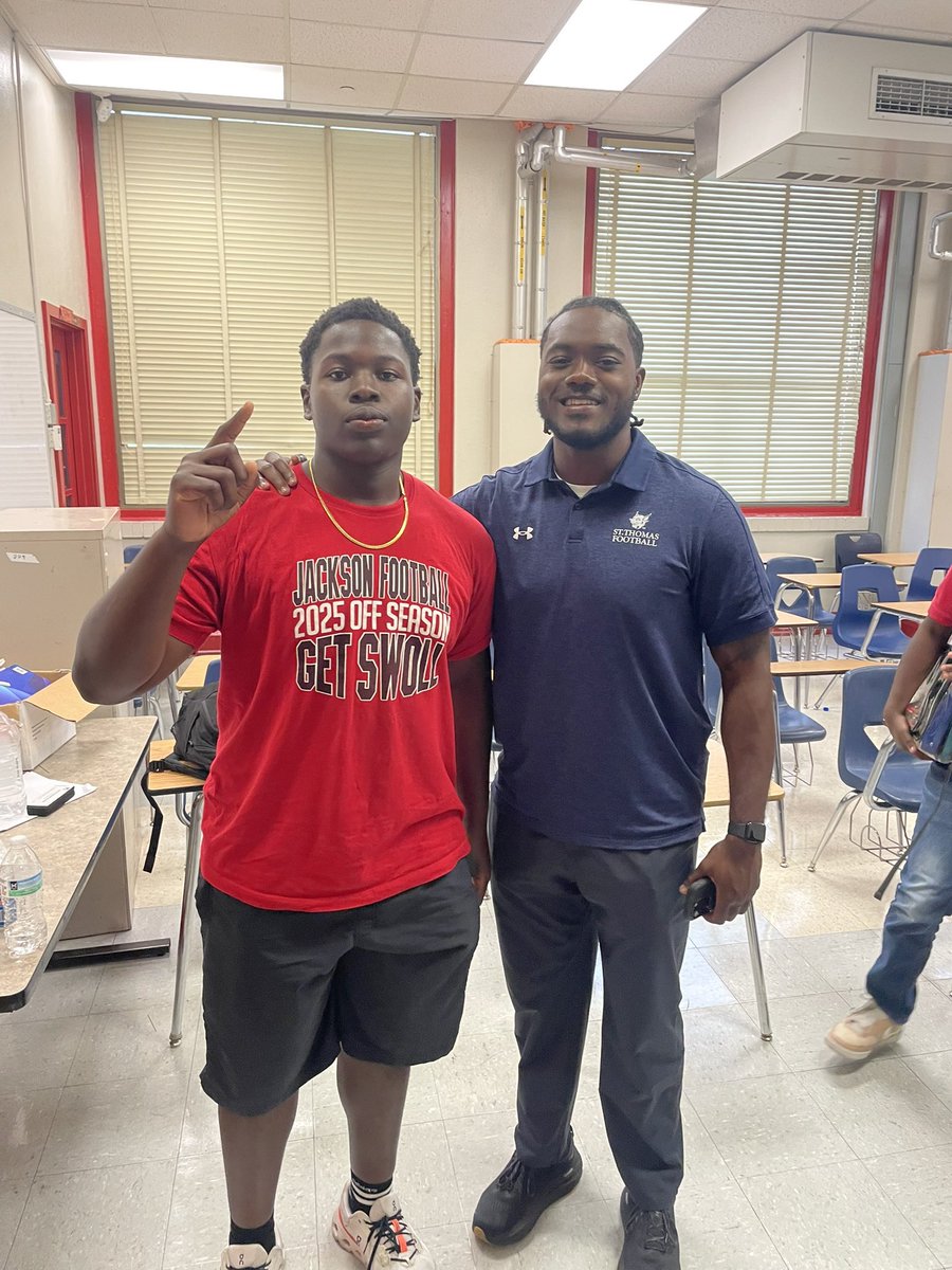 Vladimir Adamcy🇭🇹 (@starbornvlad) on Twitter photo Had a Great conversation with <a href="/ertonnchatelain/">Ertonn Chatelain, MBA</a>, looking forward to more interactions, and showcasing my hard work🔥
<a href="/StThomasUniv/">St. Thomas University</a>
<a href="/CoachRamsay1/">Bobby Ramsay</a> <a href="/AndrewJacksonF2/">Andrew Jackson Football</a> @Ambassadors4jackson Had a Great conversation with <a href="/ertonnchatelain/">Ertonn Chatelain, MBA</a>, looking forward to more interactions, and showcasing my hard work🔥
<a href="/StThomasUniv/">St. Thomas University</a>
<a href="/CoachRamsay1/">Bobby Ramsay</a> <a href="/AndrewJacksonF2/">Andrew Jackson Football</a> @Ambassadors4jackson