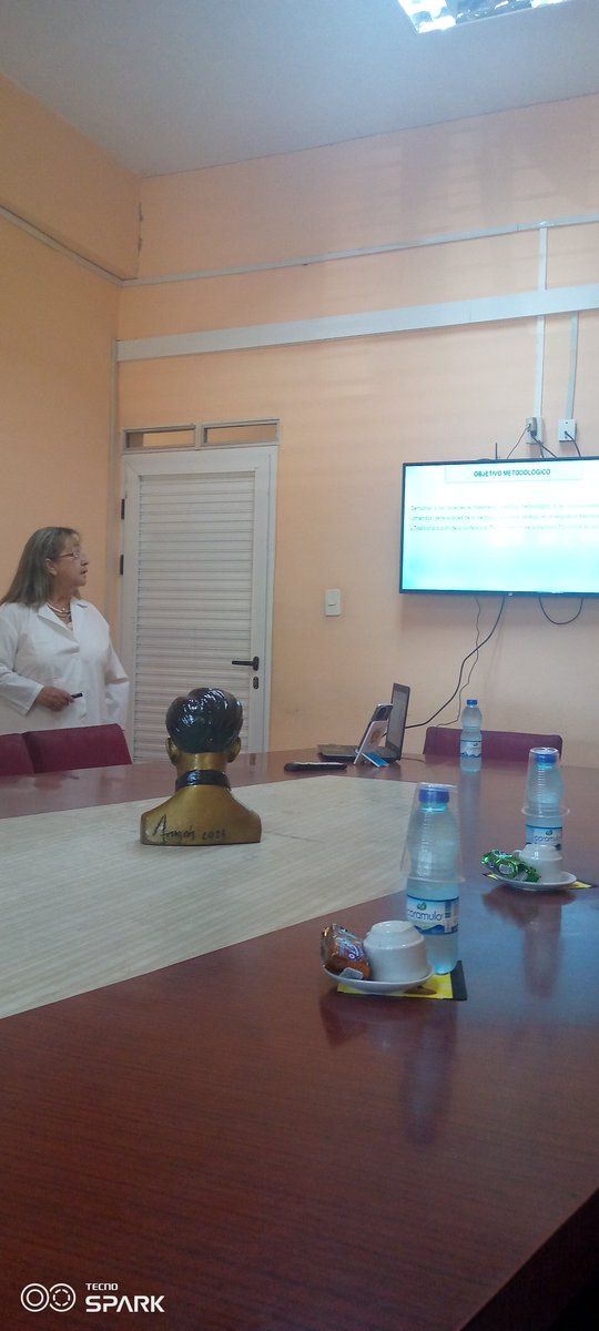 Se realiza en la mañana de hoy examen de cambio de categoría de Profesor auxiliar de la Dra Sarais ,con excelente resultados, Felicidades