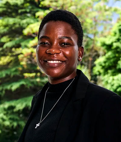 She's journeyed from Harare to Amherst to Cape Town with a passion for public health.

Now, Jesmyda Viyano '22 is the first #AmherstCollege graduate to receive the Mandela Rhodes Scholarship. Congratulations, Jesmyda! bit.ly/3RZ14EH #AmherstProud