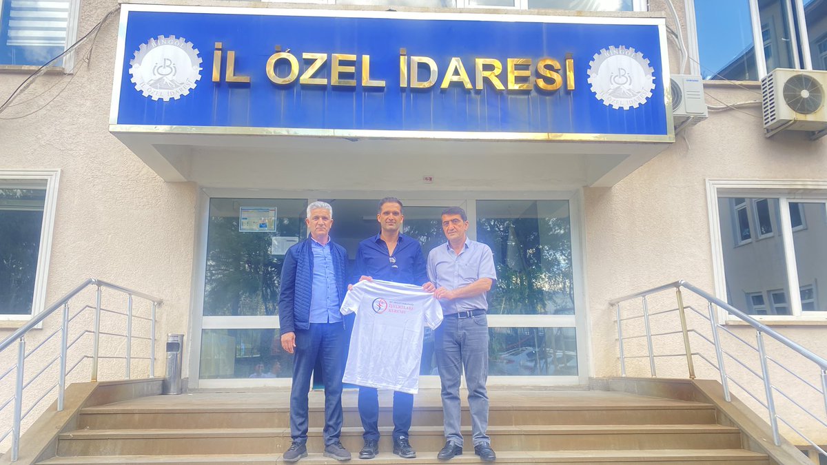 İl Özel İdaresi Müdürlüğü olarak, İş Yurtları Kurumu (Açıkcezaevi) bünyesinde olan mahkumlara yaz aylarında rahat bir şekilde çalışabilmeleri için yazlık kıyafetleri gardiyan arkadaşlara teslim ettik…