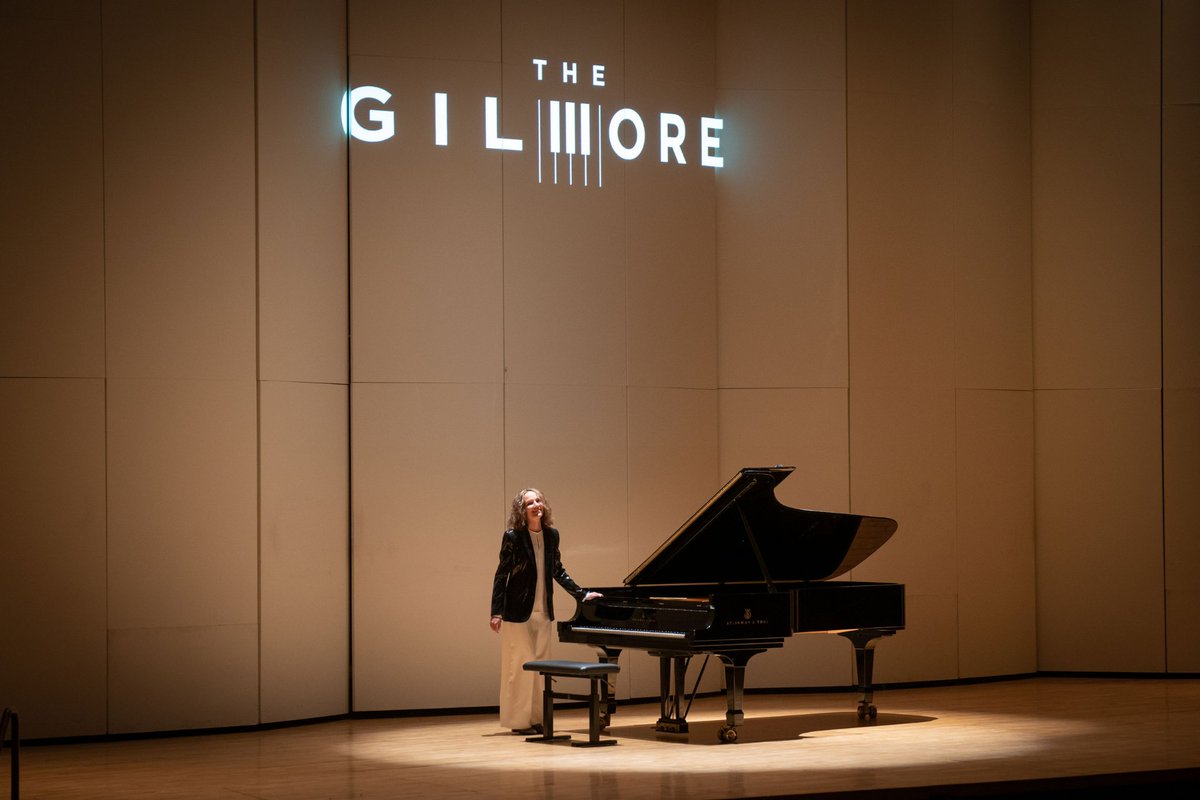 Hélène Grimaud (@helenegrimaud) on Twitter photo Beethoven, Brahms, and Bach/Busoni in recital at <a href="/GilmoreFestival/">Gilmore Piano Festival</a> with all my thanks to the wonderful Kalamazoo audience.
📷 Mark Bugnaski Beethoven, Brahms, and Bach/Busoni in recital at <a href="/GilmoreFestival/">Gilmore Piano Festival</a> with all my thanks to the wonderful Kalamazoo audience.
📷 Mark Bugnaski