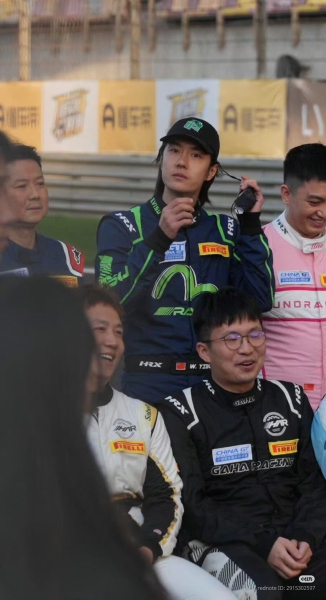 I love candid photos of Wang Yibo 🔥 he is so gorgeous &amp; handsome!

ACTOR YIBO AT HUABIAO
#WangYibo_HuabiaoAwards2025 #WangYibo