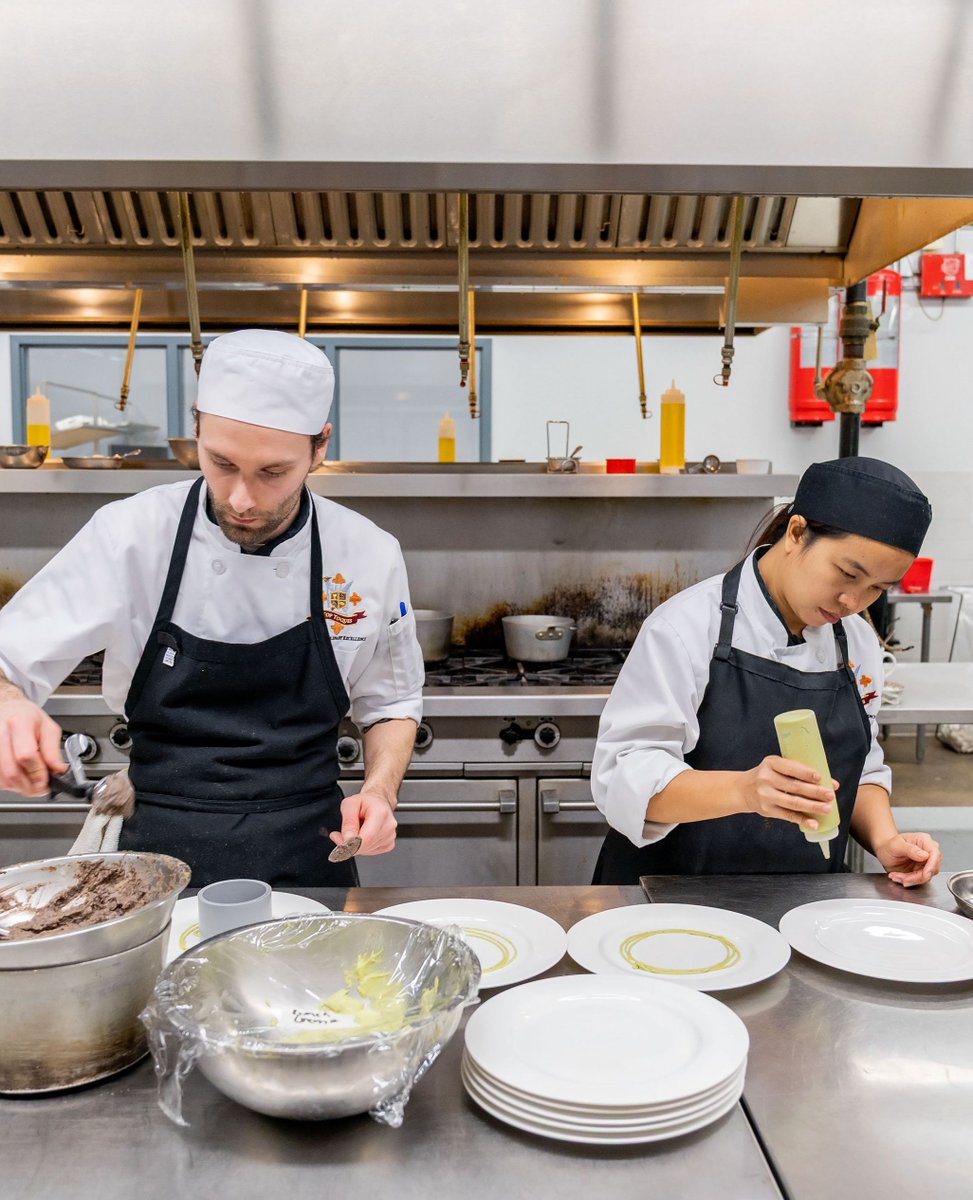 From the first chop to the final garnish, our students learn by doing.

#cheftraining #chef #food #chefstable #culinarycollege #culinarystudent #kwawesome #culinaryarts #college #ontariocolleges #kitchener #dtk #kw
