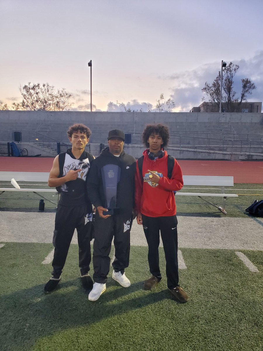 COACH JACKSON Fratboyz SQUAD UP (@siccoshazz) on Twitter photo Another Fratboyz Chip!! High school division!!🏆#SQUUAAAD Big thanks to CoachScott <a href="/fjscotty4/">Fred Scott</a> Holding down the defense!! Another Fratboyz Chip!! High school division!!🏆#SQUUAAAD Big thanks to CoachScott <a href="/fjscotty4/">Fred Scott</a> Holding down the defense!!