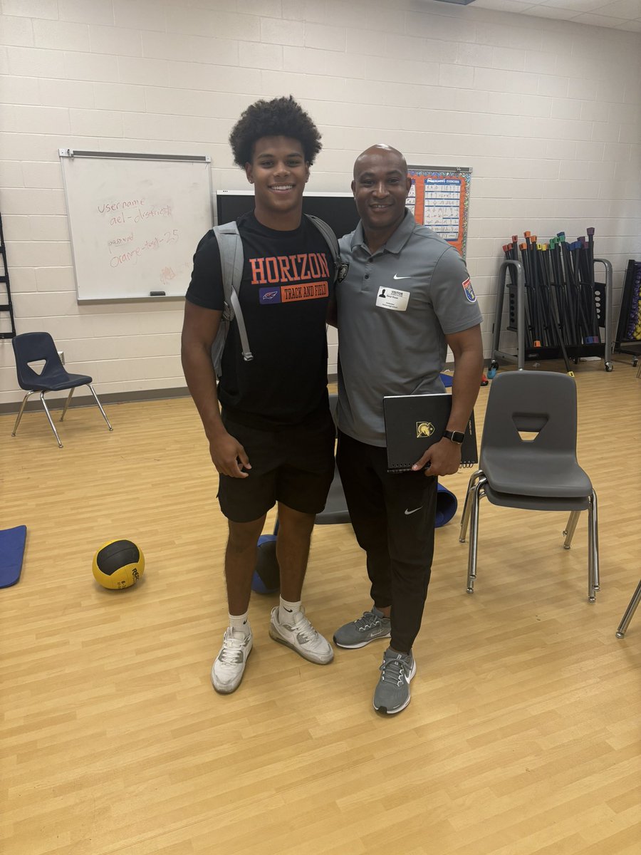 Coach Dennis C. Thomas Jr. (@coachdthomasjr) on Twitter photo Thank you <a href="/darylsarmy/">Daryl Dixon</a> for stopping by to talk about our Football prospects <a href="/HorizonHS_OCPS/">Horizon High School</a> <a href="/horizon/">tABa</a> <a href="/HHS_HawksSports/">Horizon Athletics</a> <a href="/KaioOliveira_20/">Kaio Oliveira CO 2026</a> Thank you <a href="/darylsarmy/">Daryl Dixon</a> for stopping by to talk about our Football prospects <a href="/HorizonHS_OCPS/">Horizon High School</a> <a href="/horizon/">tABa</a> <a href="/HHS_HawksSports/">Horizon Athletics</a> <a href="/KaioOliveira_20/">Kaio Oliveira CO 2026</a>
