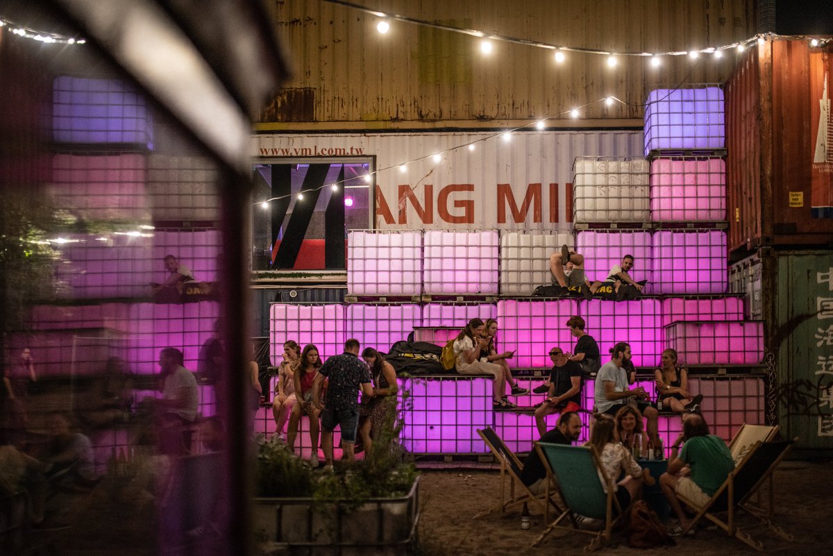Join the #VC25 Networking Dinner Party on 12 June 🥂🚵‍♀️ We will enjoy delicious food and great company, while celebrating our shared love for cycling under the summer sky at <a href="/100cznia127032/">100cznia</a>, Gdansk’s iconic post-shipyard hub 🏗🌠Don't miss out, get your 🎟 tinyurl.com/yc2wx8u6