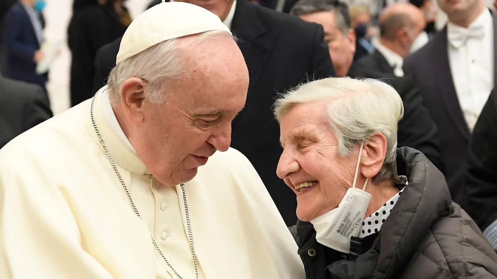 EL PAPA FRANCISCO Y SU LUCHA POR UNA ACCIÓN CONTRA EL ALZHEIMER

El pontífice pidió a un grupo de expertos que organizara un evento en el Vaticano con el objetivo de impulsar un debate mundial sobre la prevención de los distintos tipos de demencia. La importancia de una norma