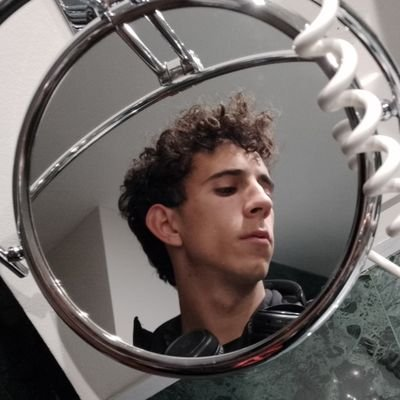 Ruperkele tweet media