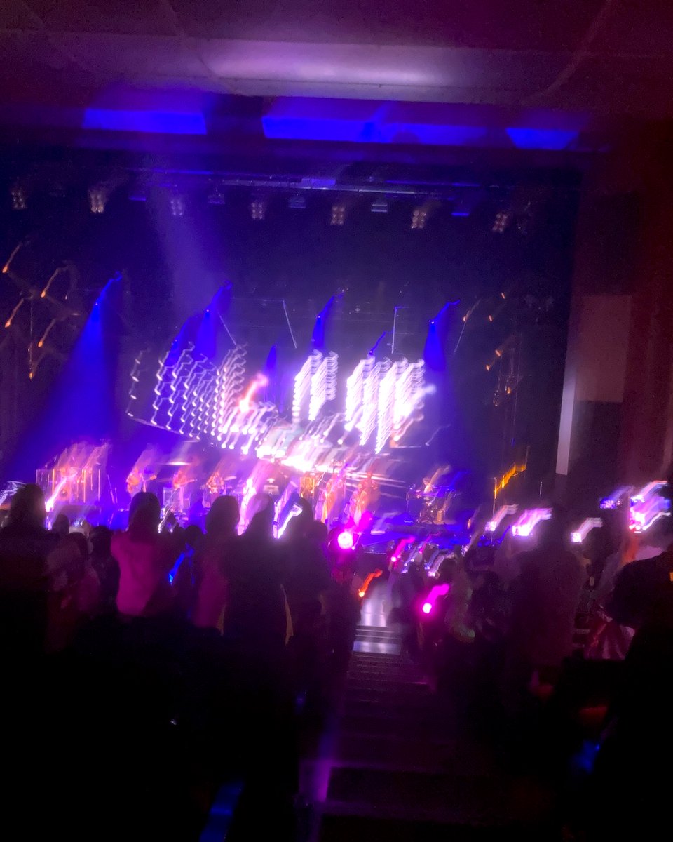 MARKROCKS's tweet image. DEEP DOPE ⚡️⚡️⚡️
KEEP HOPE ✨✨✨

#REBORN
#ENDRECHERI