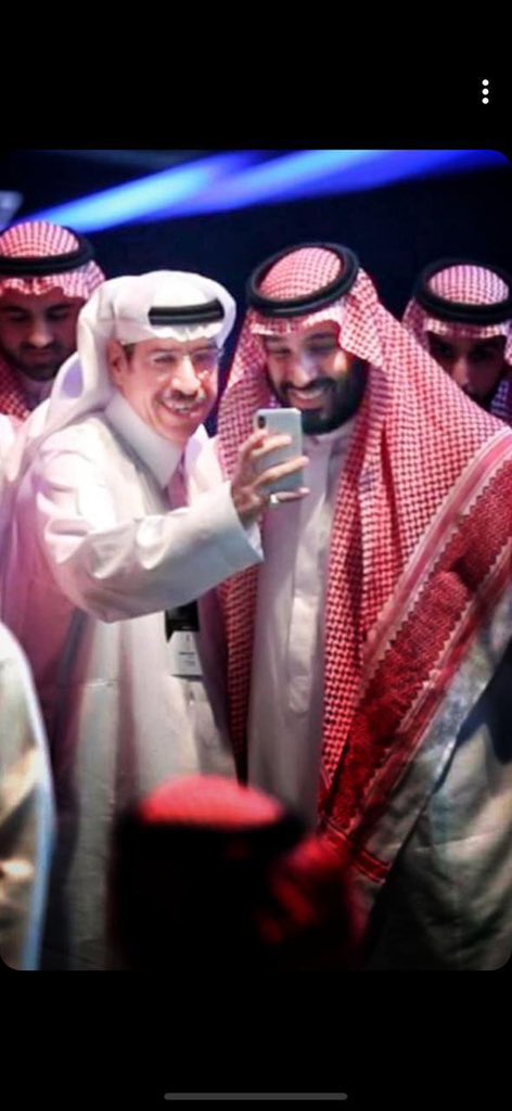 الحمد لله الذي رزقنا بقيادة تتلمس حاجات المواطنين وتبادر بكل ما يكفل قضاءها، وقدوتنا في ذلك  مولاي #خادم_الحرمين_الشريفين 
و سمو سيدي #ولي_العهد_الأمير_محمد_بن_سلمان -حفظه الله-.
وتيمناً بخطوة سموه الكريم، وإيماناً بواجبنا الوطني، نعلن تبرعنا بعدد من الوحدات السكنية بقيمة ثلاثة