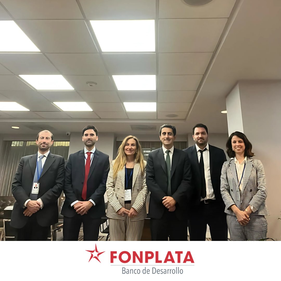 🌎 La delegación de FONPLATA que participó en las Reuniones de Primavera 2025 del Grupo Banco Mundial (WBG) y el Fondo Monetario Internacional (FMI), integrada por Rafael Robles, Vicepresidente de Finanzas a.i.; Matías Mednik, Jefe de Análisis y Estudios Económicos y Rodrigo
