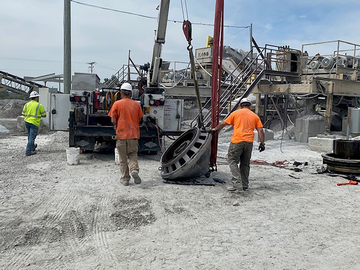 🛠 Prevent breakdowns before they happen!  Our equipment inspections help you maximize uptime, reduce costly repairs, and keep your crushers running strong.   Read all about it>>bit.ly/4iro0br

📅 Schedule your inspection today! mellottcompany.com/service/