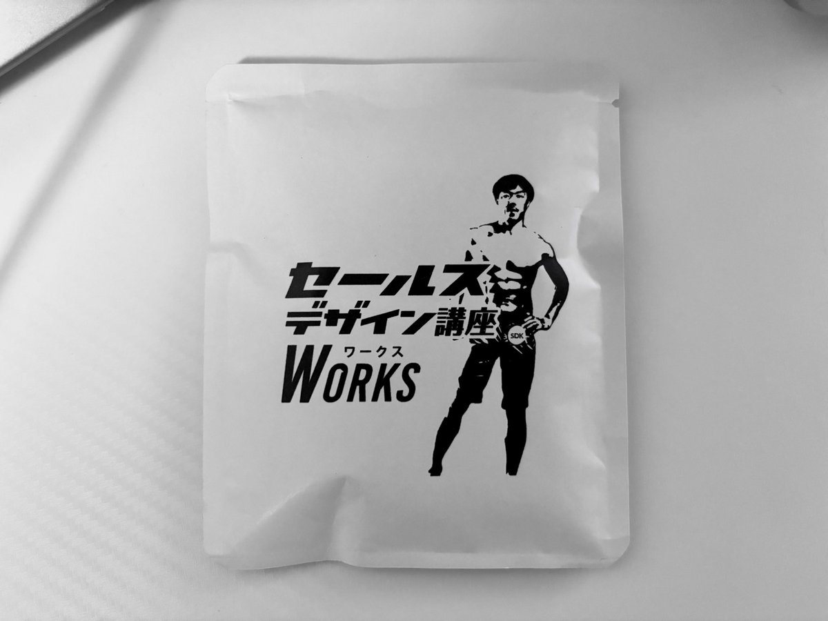 マナ｜物販LPデザイナー tweet media