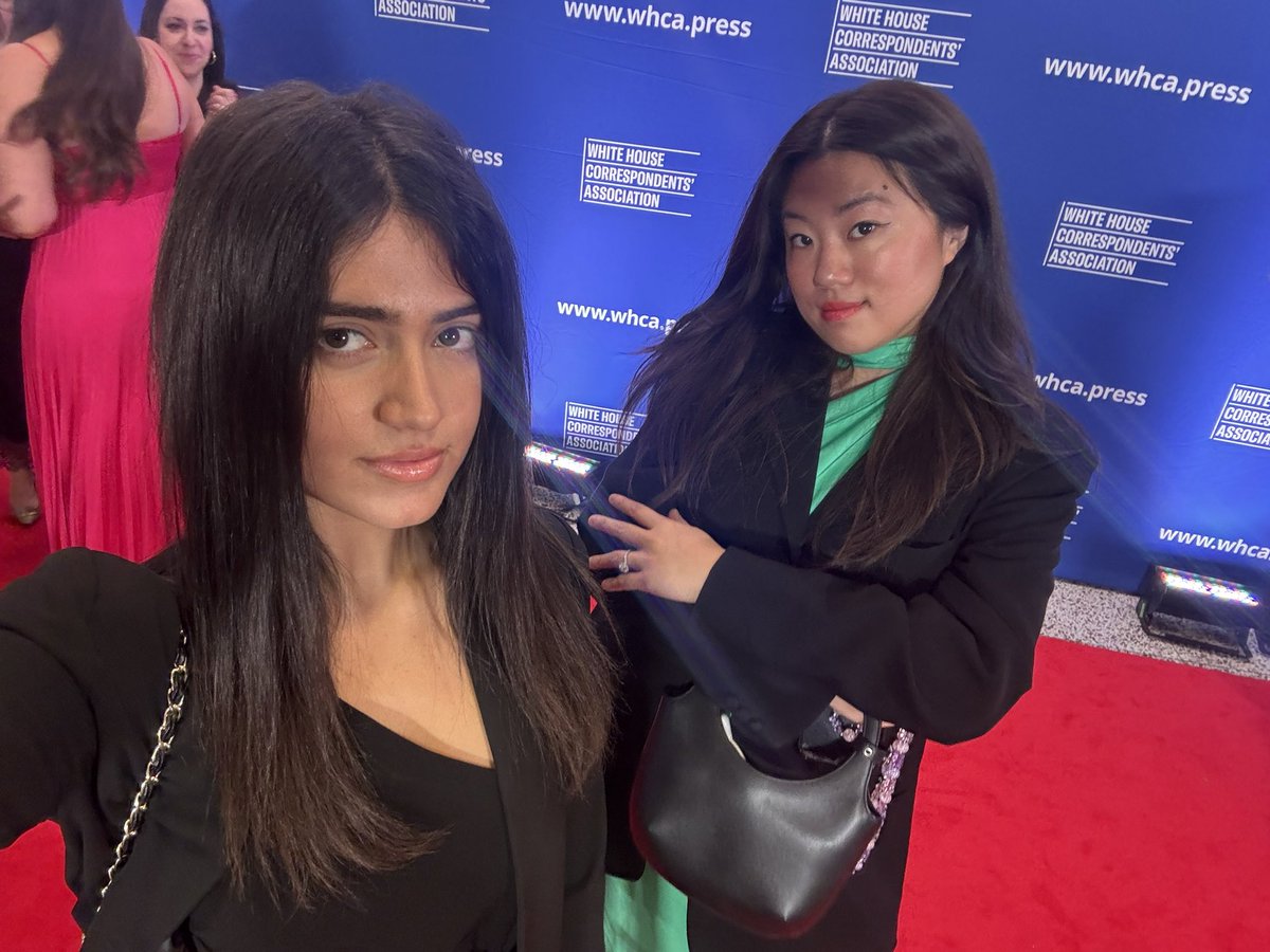 Notes from White House Correspondents’ Dinner weekend: 

The center of gravity in media has moved to the internet. <a href="/SubstackInc/">Substack</a> hosting their own major event is just the beginning