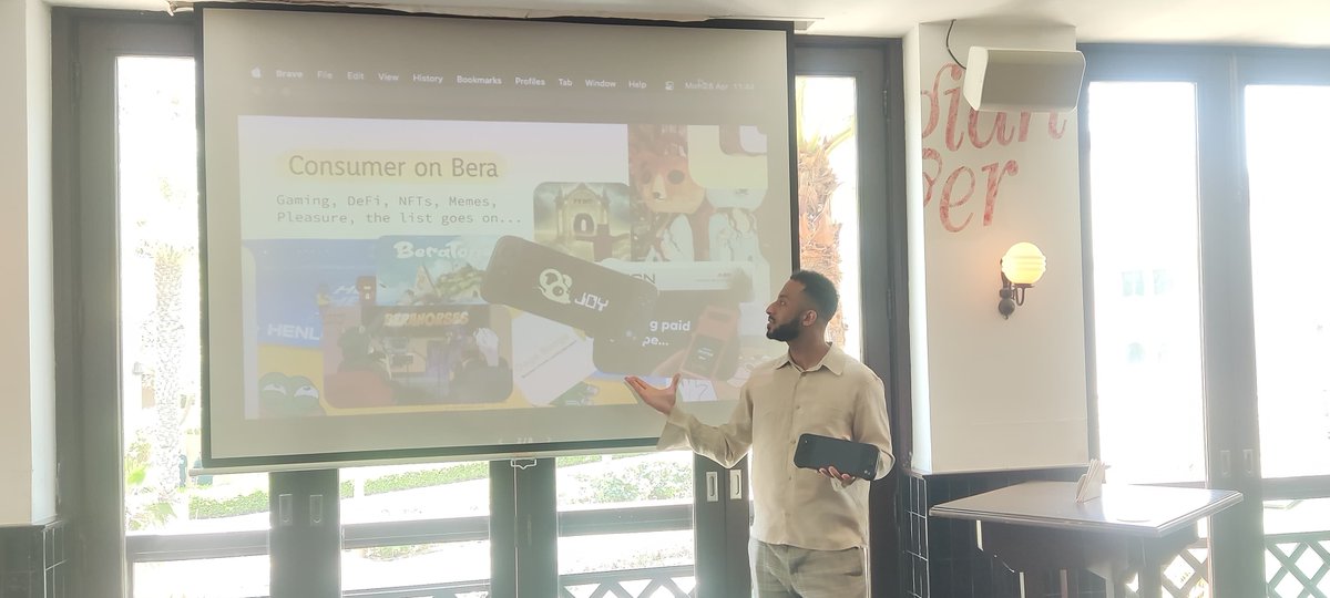 Kicking off Token2049 with a talk from our Founder <a href="/0xDaig/">Daig (JOY🕹️)</a> on PoL &amp; Consumer Applications on Berachain at the Brojo 👊
ft. impeccable hosts <a href="/brotradebera/">bro.trade 🐻⛓</a>