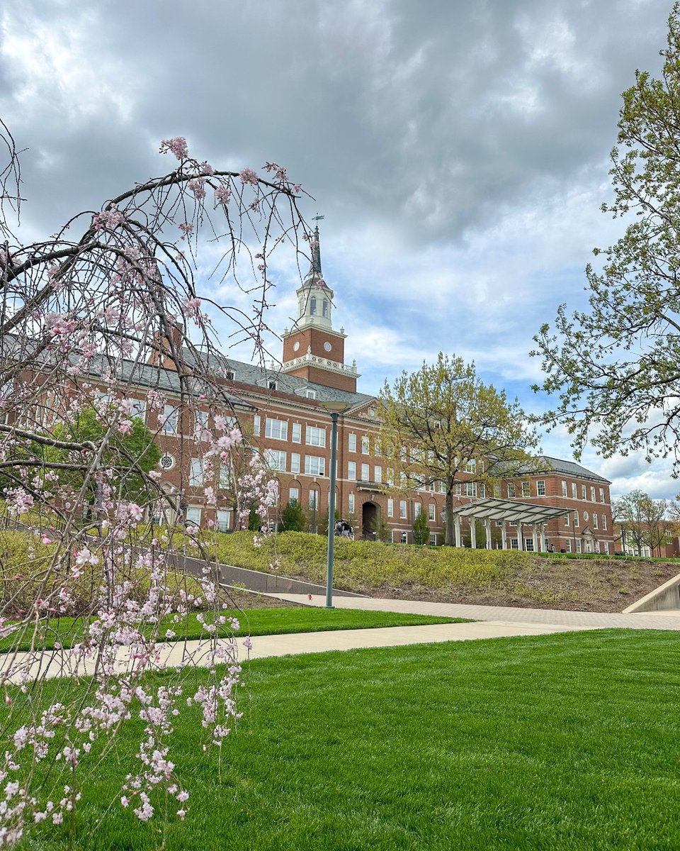 Good luck on final exams this week, don't forget to spend some time outside today! 🌸☀️ #PrettyPicMonday