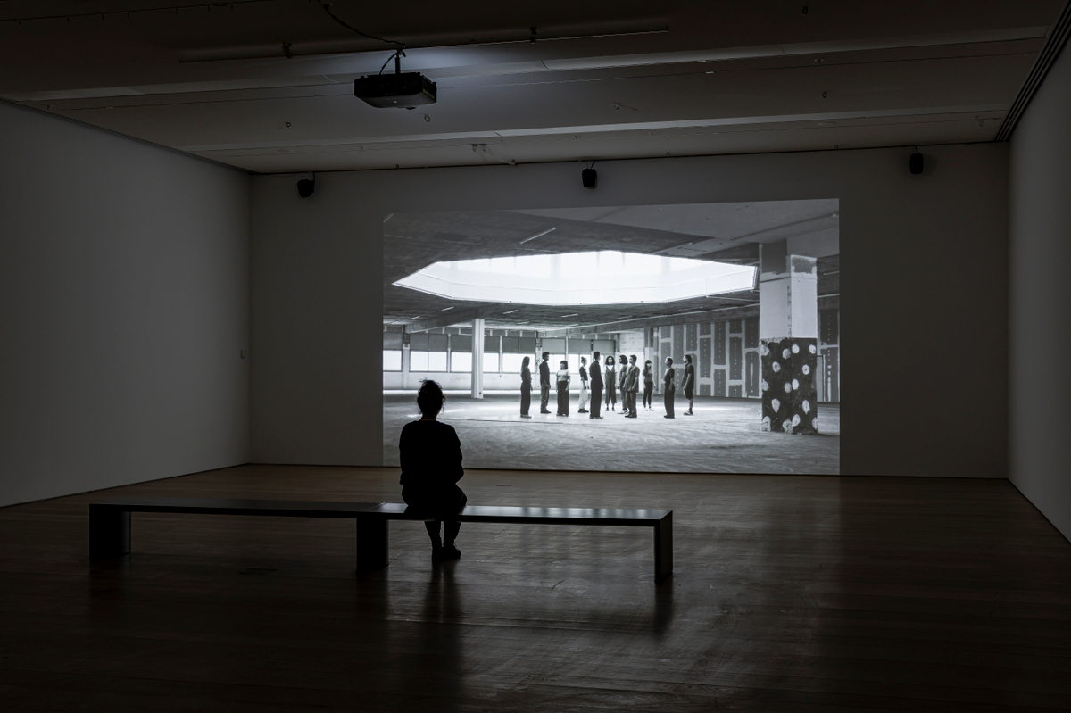 “Yasemin Özcan: Islak Zemin” ve “Angelica Mesiti: Gelecek Zamanın Süregelen Hikâyesi” başlıklı sergileri ziyaret etmek için son günler!🔔  
Last days to visit the exhibitions titled “Yasemin Özcan: Wet Floor” and “Angelica Mesiti: Future Perfect Continuous” 

🗓️ Sergileri ziyaret
