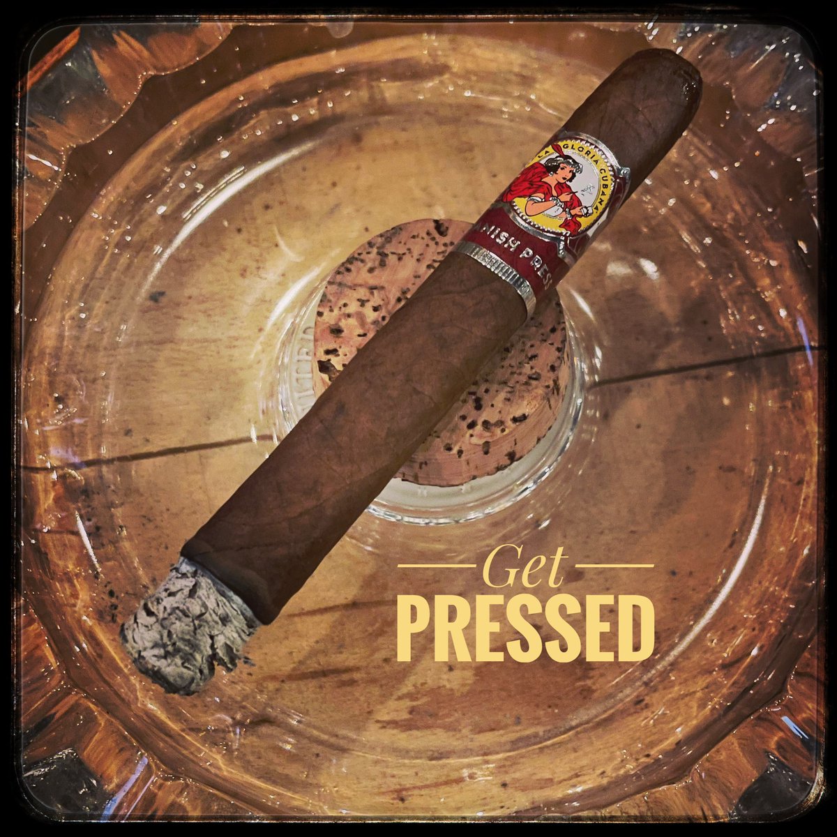 La Gloria’s Spanish Press cigar is a perfect example of the classic style. A stout, strong smoke with a smooth draw &amp; lots of flavor. #beverleycigarstore #lagloriacubano #lovestauntonva #downtownstauntonva #sddadowntown