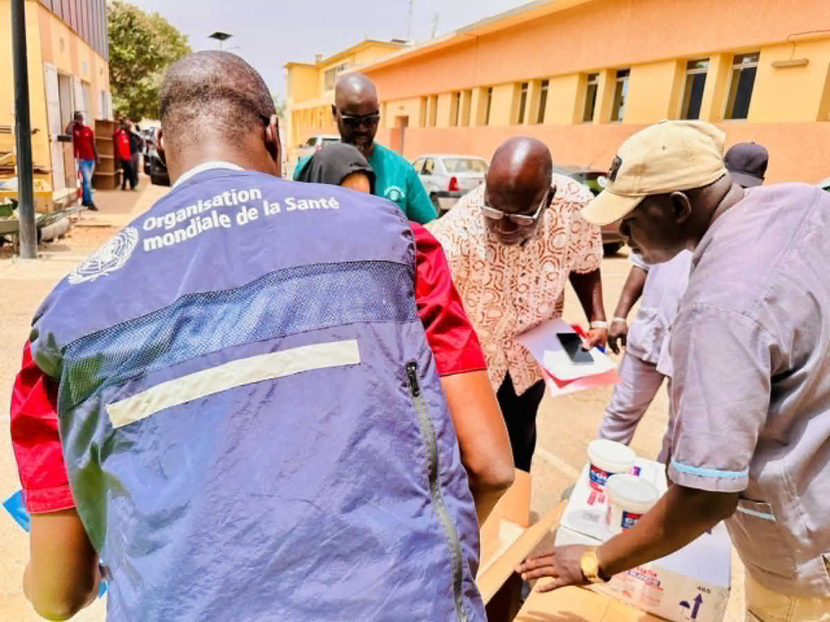OMS SENEGAL (@oms_senegal) on Twitter photo L'<a href="/OMS_SENEGAL/">OMS SENEGAL</a> vient de franchir une étape clé en remettant au Centre National d'Appareillage Orthopédique #CNAO, les premiers intrants pour fabriquer ➕2⃣5⃣0⃣ aides à la mobilité (prothèses, corsets, orthèses).
Plus qu’un don, ces équipements offriront une nouvelle L'<a href="/OMS_SENEGAL/">OMS SENEGAL</a> vient de franchir une étape clé en remettant au Centre National d'Appareillage Orthopédique #CNAO, les premiers intrants pour fabriquer ➕2⃣5⃣0⃣ aides à la mobilité (prothèses, corsets, orthèses).
Plus qu’un don, ces équipements offriront une nouvelle