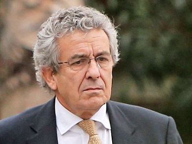 Leonidas Vial y Gabriel Ruiz-Tagle presentan denuncia contra Aníbal Mosa en la CMF, por adulterar estados financieros de Blanco y Negro
elmercurio.com/Inversiones/No…