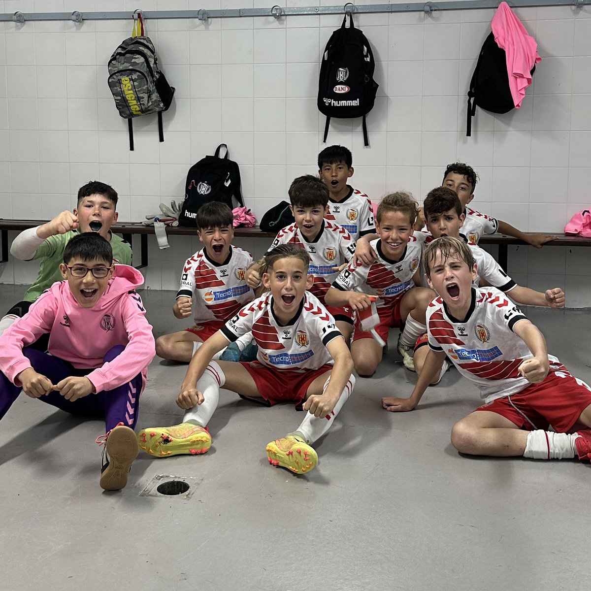 𝐏𝐑𝐈𝐌𝐄𝐑𝐀 𝐃𝐈𝐕𝐈𝐒𝐈𝐎𝐍 𝐀𝐋𝐄𝐕𝐈𝐍 𝐒𝟏𝟏
ᴊᴏʀɴᴀᴅᴀ 26
CELH S11C 4-2 AT. SANT JUST ✅