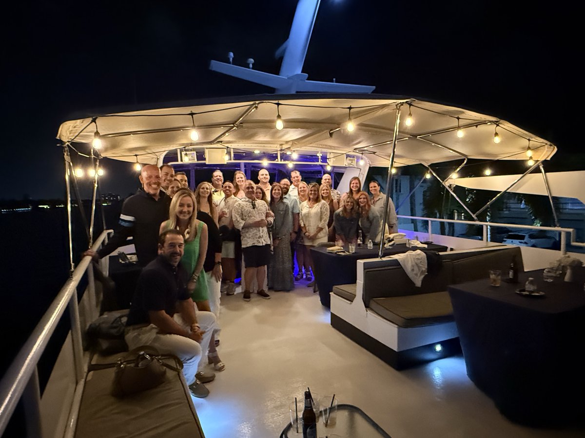 NETRIO_llc's tweet image. We just wrapped up an incredible Presidents Club trip to Fort Lauderdale, celebrating the outstanding achievements of our top performers from Minnesota, Texas, and New York, along with our MVPs from Engineering and PMO!
#PresidentsClub #TeamSuccess #Leadership #Excellence