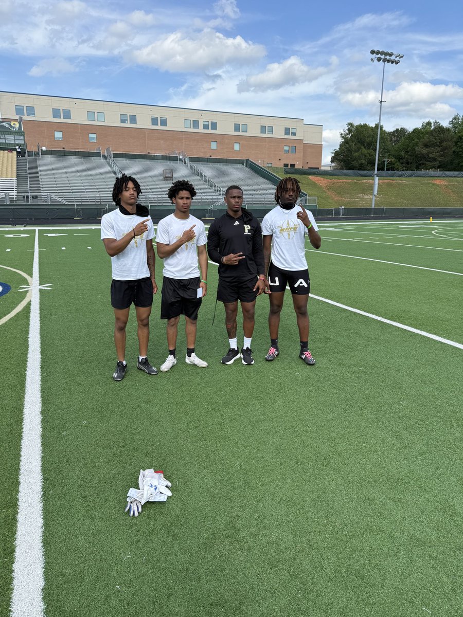 Joziah1James's tweet image. Had a great time at @UNCP_Football Camp, Thank you for having me. @south_paulding @BridgerWest @CoachCarviss @HoustonScooter @Coach_Allen5 @CoachBWitt_ @GreggLaSalle @coachkjones30 @CoachDJohnson11 @GreggLaSalle @JVaughan_Coach @CoachJud_21