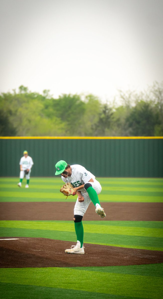 jayton_mulkey's tweet image. Final regular season stats:
27.1IP
3-1 Record 1SV
3 earned runs
13 walks
54 strikeouts
.768 earned run average
.179BAA
@cmfoxbaseball @coachsand_oval @Velo_doc @UnitedBC_USA