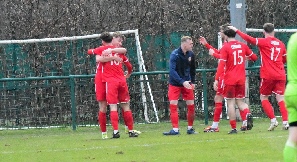 24/25 season✅ <a href="/OfficialCDGFC/">Crawley Down Gatwick</a> 
Gutted to not be in them playoffs but what a season it was, furtherst the club has gotten in the fa vase, battling for play offs.

Also a great personal season for myself only second year playing mens football
21⚽️ 20🅰️ across 50 games