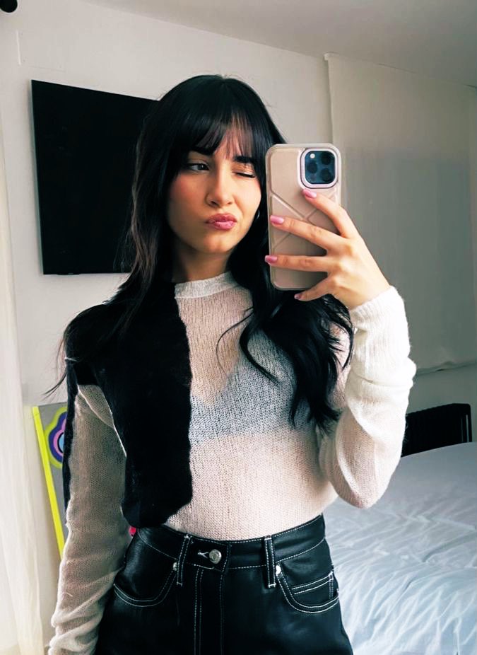 ㅤ
ㅤ
          𝓐𝒊𝒕𝒂𝒏𝒂 𝑶𝒄𝒂ñ𝒂, voz en fuga.
──── original, independiente.
musa. trato selectivo
ㅤ
ㅤ