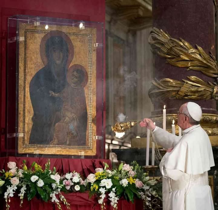claudiahayek's tweet photo. @KaiTrumpJr Bring a sacred Orthodox icon and put it in the White House https://t.co/rqgpj4QOsh