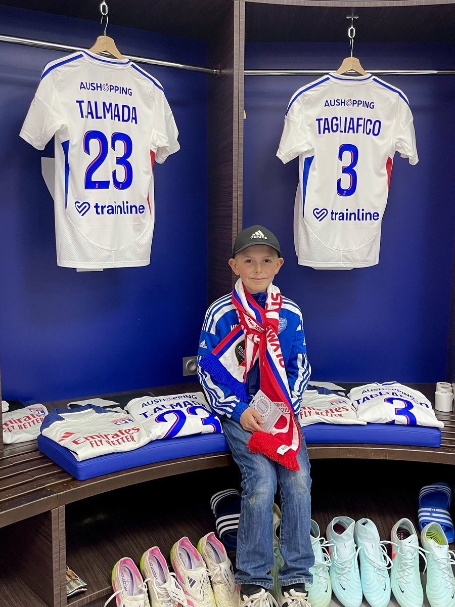 Pour #OLSRFC, Maxime a eu la chance de vivre l’expérience d’avant-match en live ! ❤️💙

#OL #FondationOL #JouonsLaCollectif