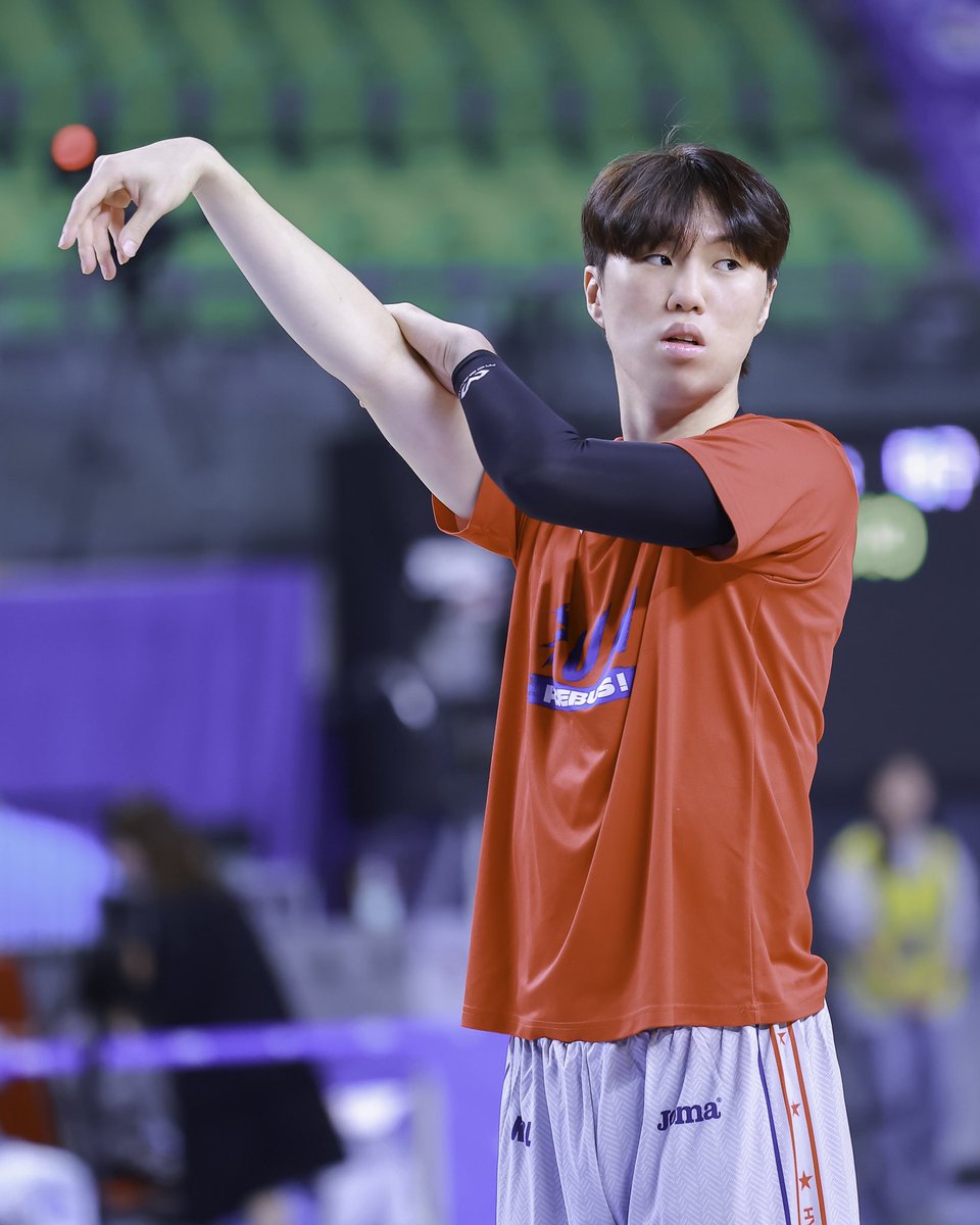 많은 생각이 드는 시즌이지만 그 속에서 또 성장한 이우석을 볼 수 있어서 좋았다고 !! 말하고 싶네요 푹 쉬고 즐거웠던 농구를 기억하자⛹️ 정말 수고했어 .. 😵‍💫

#이우석