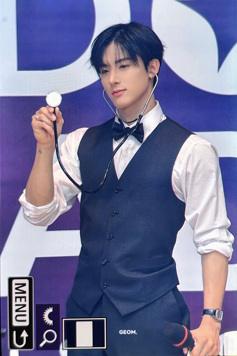 geometry_eric's tweet image. 250428

#소녕재 #손영재 #손에릭 
#에릭 #ERIC #에디
#더보이즈 #THEBOYZ