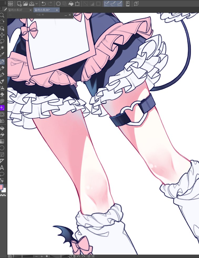 촉촉 발그레 물복숭아 다리🍑