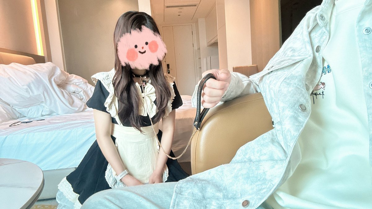 824204194C's tweet photo. 系列第一组
小女仆太有质量了！有那么一瞬间我觉得我拥有了全世界，但是如果不乖乖的话也不影响小女仆手心被打肿，屁股被打到不敢坐板凳呢～有没有觉得和上一张大字绑比起来太反差了！
小女仆：@xiao_xin_03
主动：  @824204194C https://t.co/znucvDK2Mt