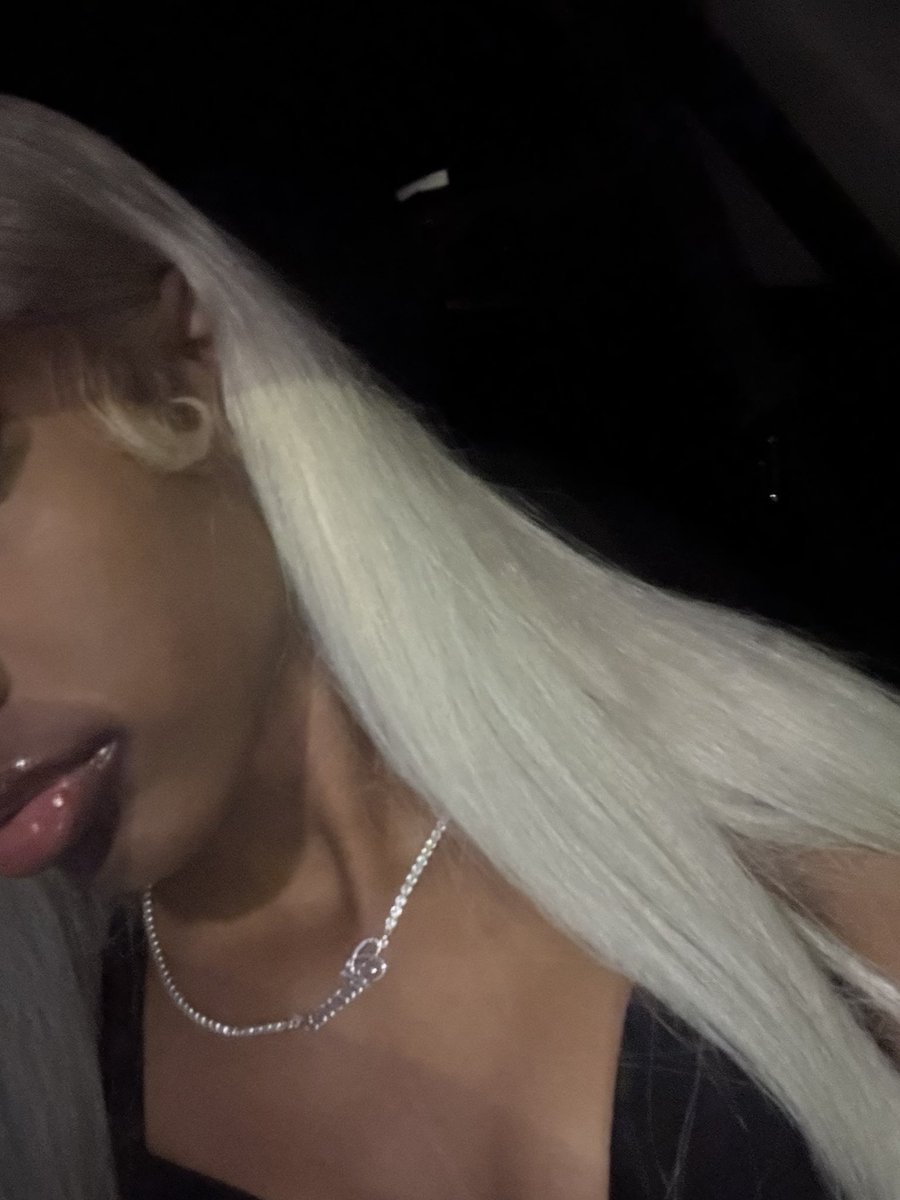 vchaanel's tweet image. 👱🏽‍♀️
