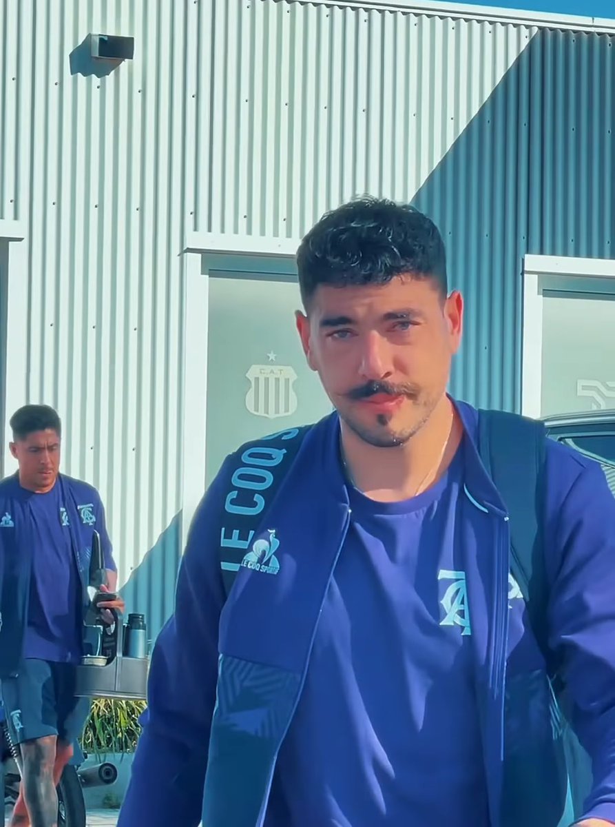 🆙Vuelven Catalan y Portillo a los convocados 

El chileno,ya recuperado de su lesión de ligamentos viaja con el plantel, aunque todavía no está para jugar. 217 fueron los días apartados de las canchas.

Portillo, recuperado de su desgarro, sí está disponible.

ℹ️<a href="/LucianoPoropat/">LucianoPoropat🎙️</a>