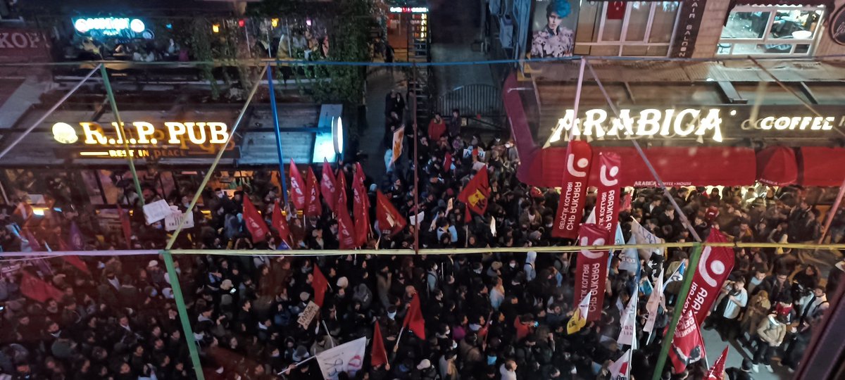 AKP iktidarı çökertilebilir mi? Sosyalist sol ne yapmalı? SEP Genel Başkanı Güneş Gümüş yazdı ⬇️

sosyalistgundem.com/akp-iktidari-c…