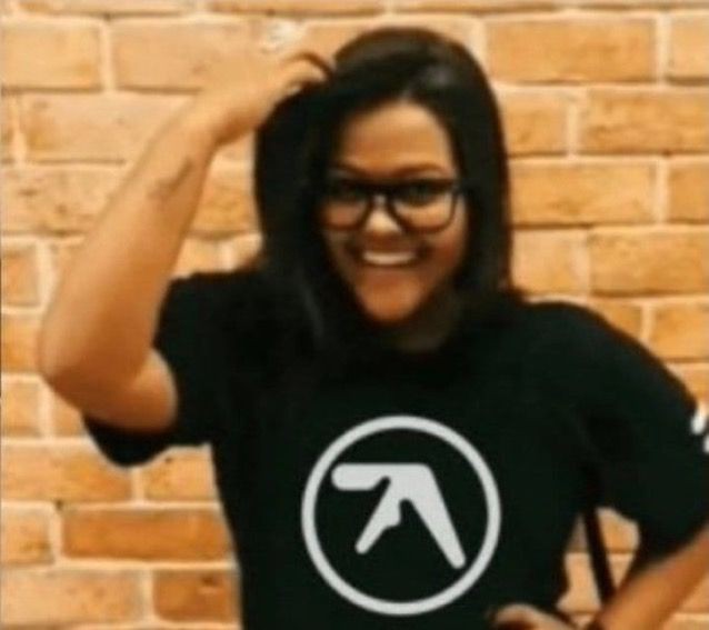 thurrlov tweet media