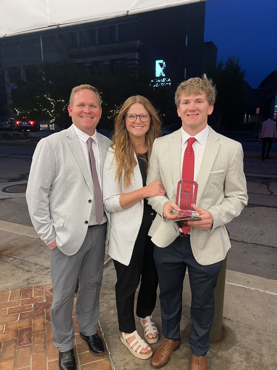 mamagramstad's tweet photo. Congrats to our son Jalyn, for receiving this wonderful award at Nebraska tonight, The Sam Foltz Hero Leadership Award- for excellence in Leadership, Citizenship and Teamwork ♥️ https://t.co/asPmaLNnLr