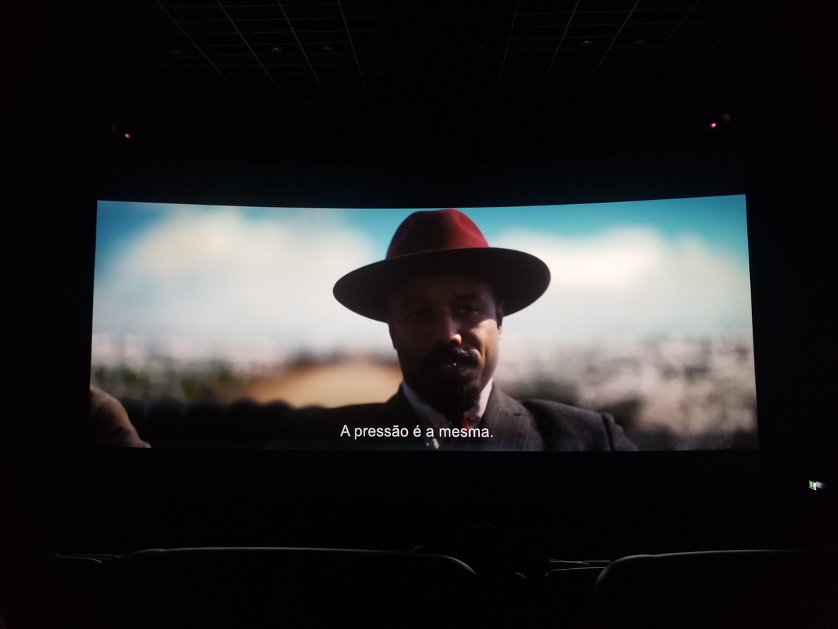 yadalein's tweet image. Je suis en train de prendre un instant d&apos;intense plaisir à suivre ce chef-d&apos;œuvre cinématographique. 
#SinnerMovie #IMAXEXPERIENCE