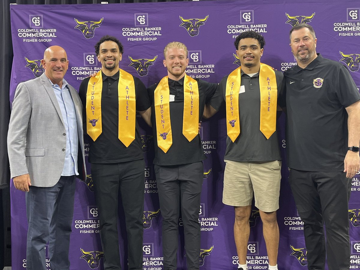 Proud of these graduating seniors… # MavFam