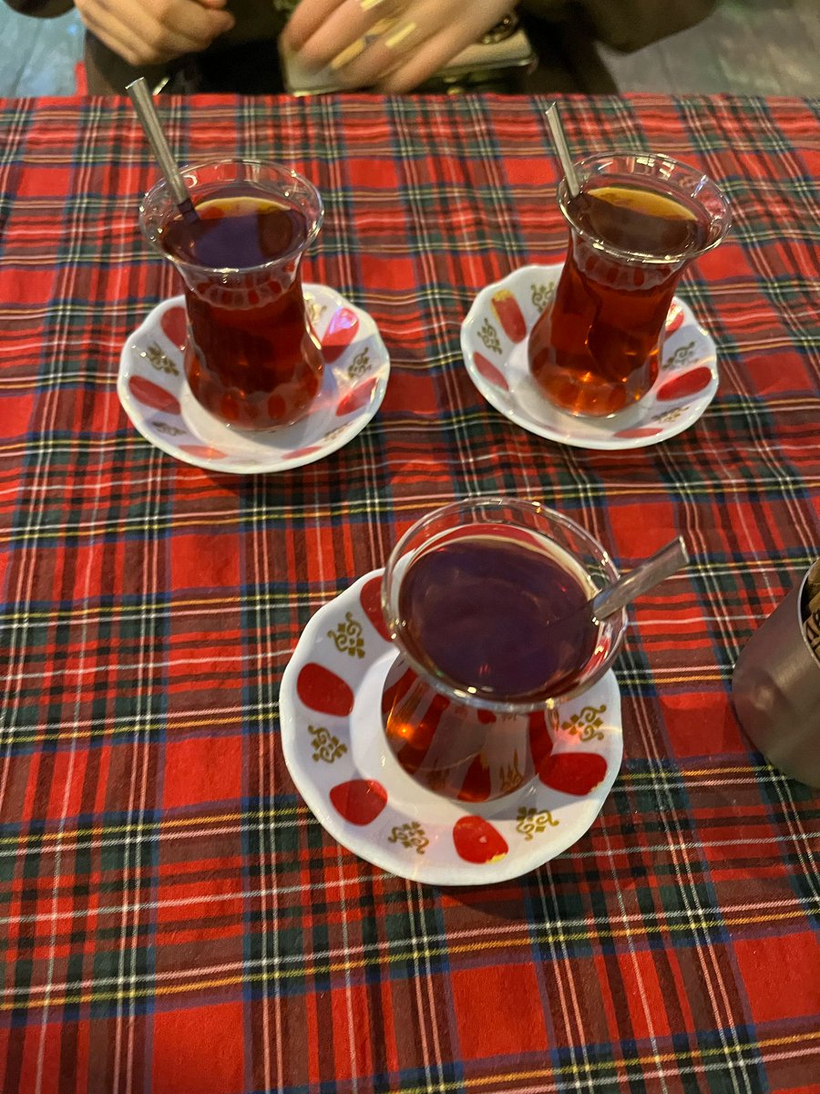 Aziz Mahmud Hüdayi türbe ziyareti✨(kediler ve Camiler ♡) 
Gülfem hatun makarna, 
Uncular, Vav kahve ile kapanış🧚‍♀️