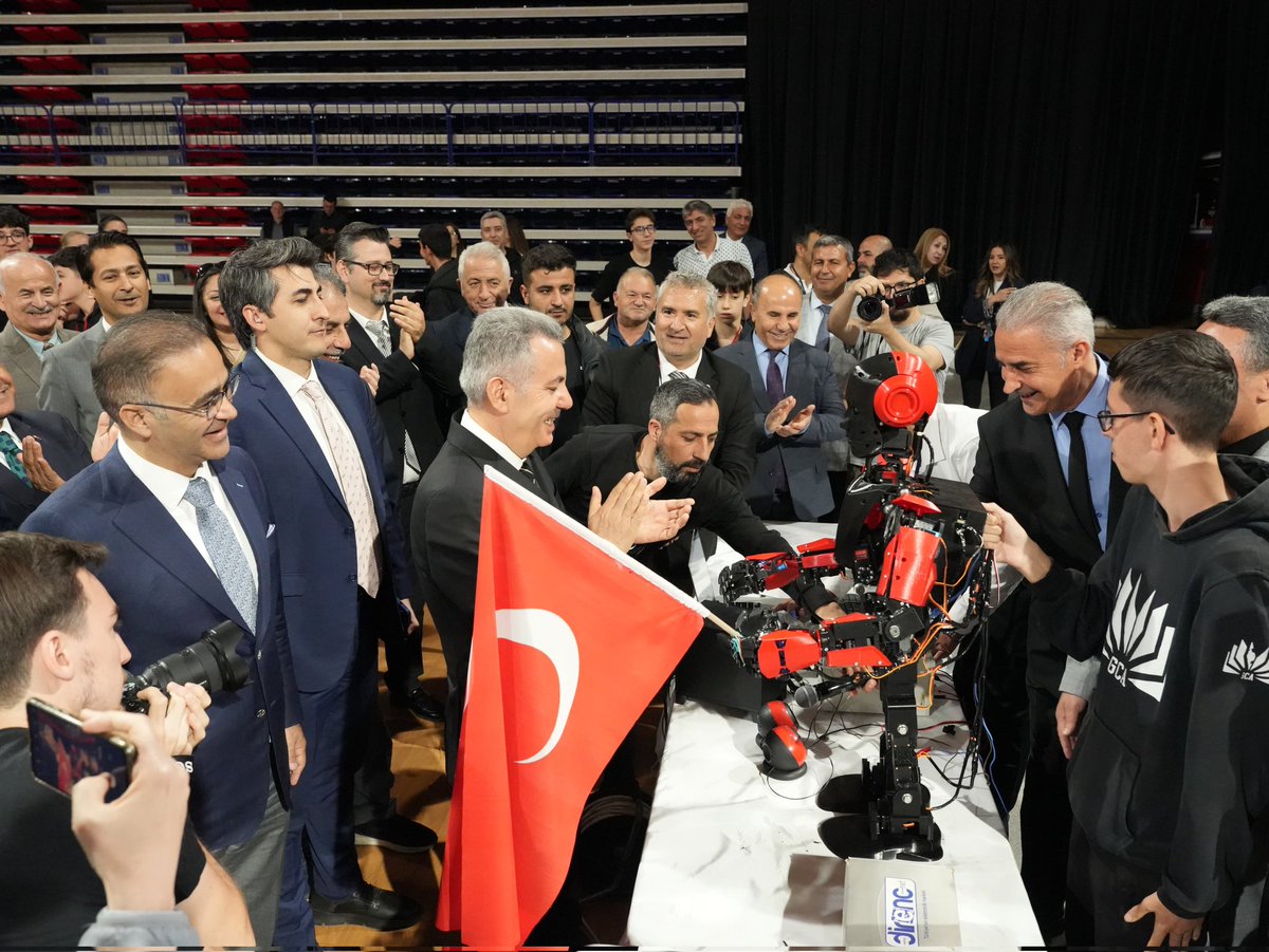 İzmir İl Milli Eğitim Müdürlüğü tweet media