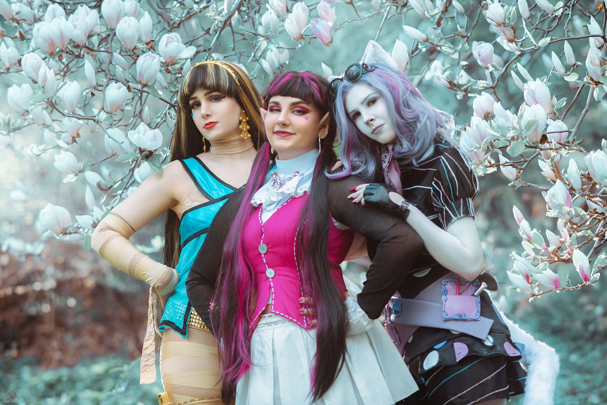 Yarpenna π§π»ββοΈ (@yarpenna) on Twitter photo Monster High Cosplay π§ββοΈ
Catrine <a href="/_Miss_Barb/">πBarb Dimitrescuπ</a>
Draculaura IG: _milkteaenjoyer
Cleo: me
πΈ <a href="/ThePuddinsCos/">The Puddins'</a>
#monsterhigh #monsterhighcosplay Monster High Cosplay π§ββοΈ
Catrine <a href="/_Miss_Barb/">πBarb Dimitrescuπ</a>
Draculaura IG: _milkteaenjoyer
Cleo: me
πΈ <a href="/ThePuddinsCos/">The Puddins'</a>
#monsterhigh #monsterhighcosplay