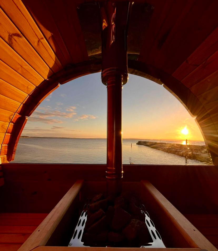 Let your stress melt away in the West Coast Sauna while taking in the mesmerising view of the Atlantic Ocean 🌊

Open weekly from Wednesday to Sunday📅

#DiscoverEnniscrone #KeepDiscovering #WestCoastSauna